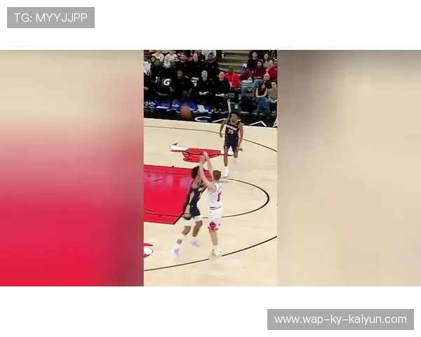 篮网外线火力输出成为半场亮点